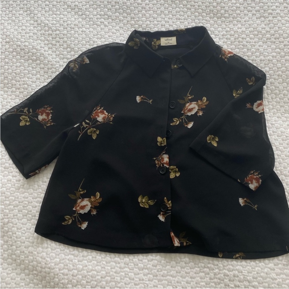 Floral cropped blouse